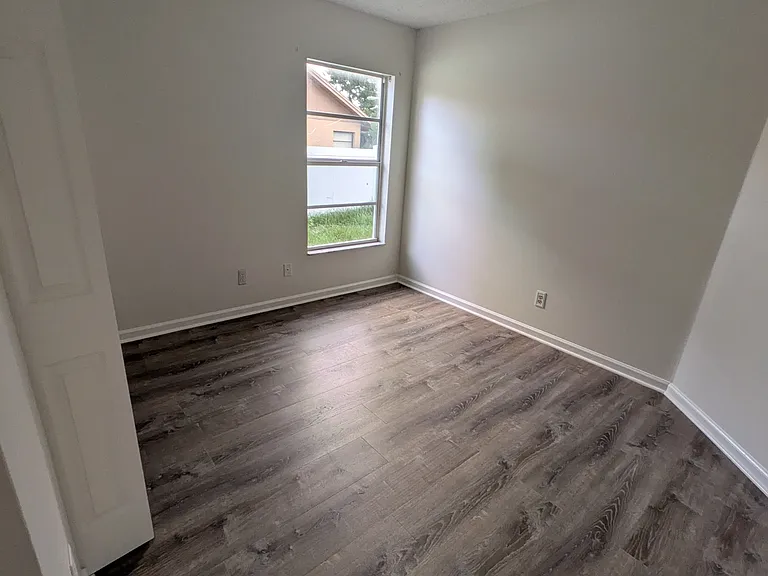 1613 Loghill Pl — Photo 32