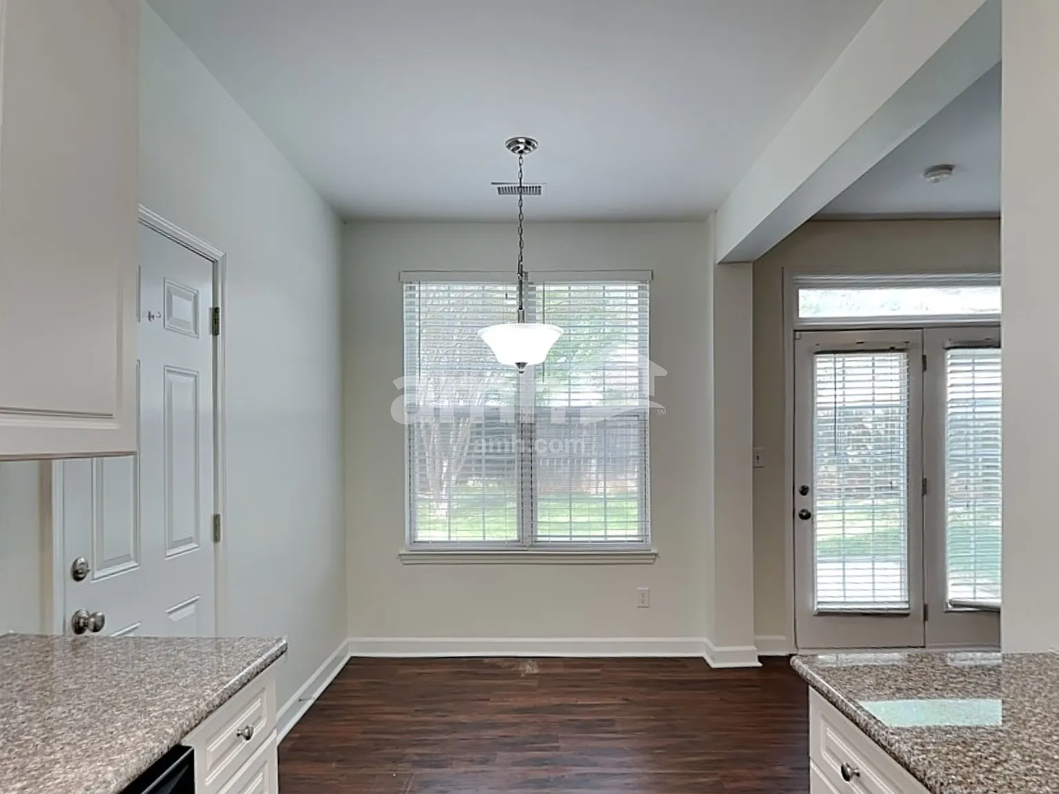 4 bed, 3.5 bath, 1896 sqft, $2,620 — Photo 4