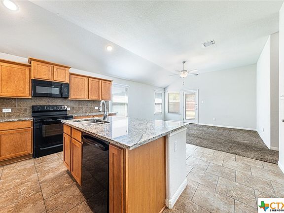 3rd image of 3902 Flatrock Mountain Dr