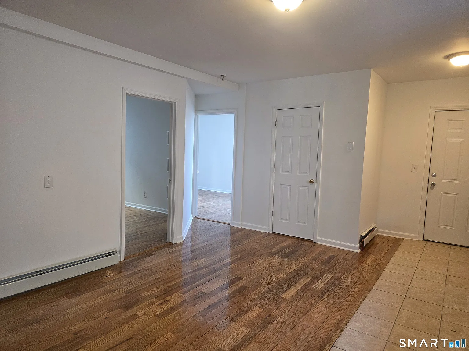 4 bed, 1.0 bath, 4288 sqft, $2,200 — Photo 3