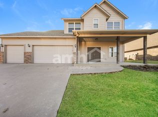 11232 NW 101st St, Yukon, OK 73099