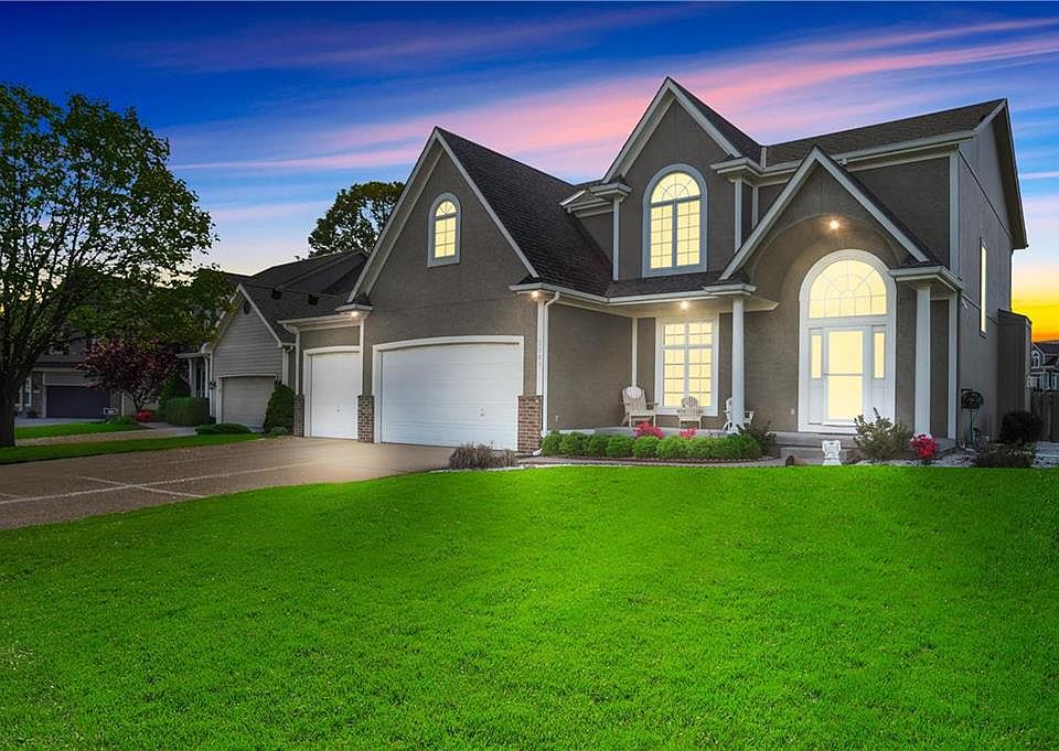 1st image of 2301 SE King Ct