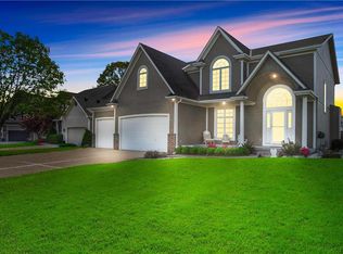 2301 SE King Ct, Lees Summit, MO 64063