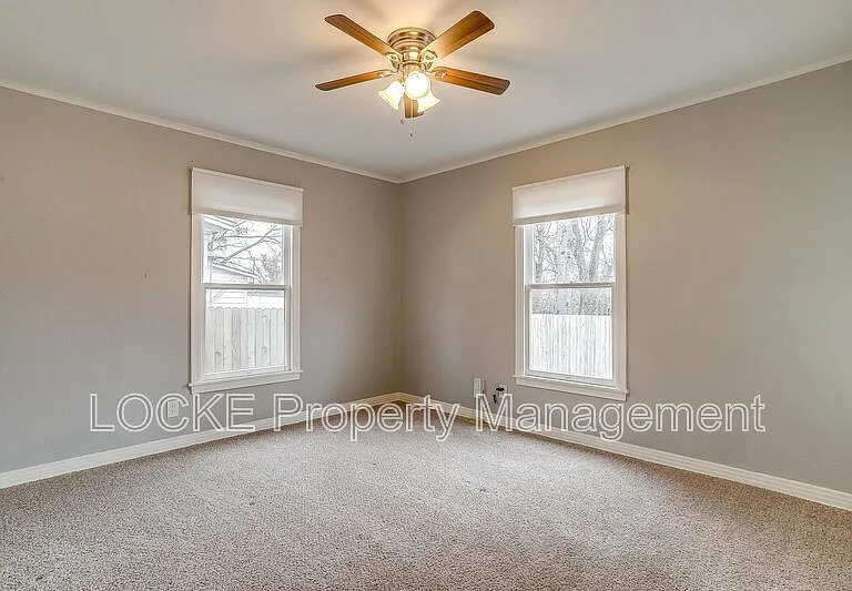 3024 8th Ave — Photo 7