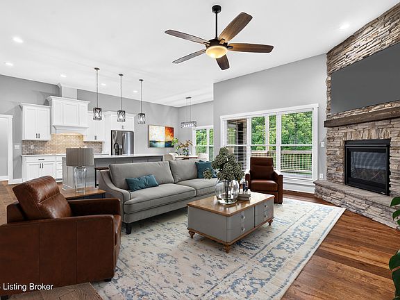 3rd image of 173 Alexander Way