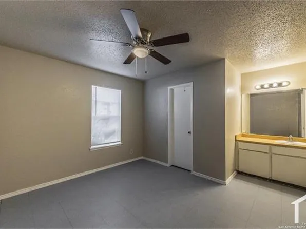1634 W Woodlawn Ave APT 5, San Antonio, TX 78201