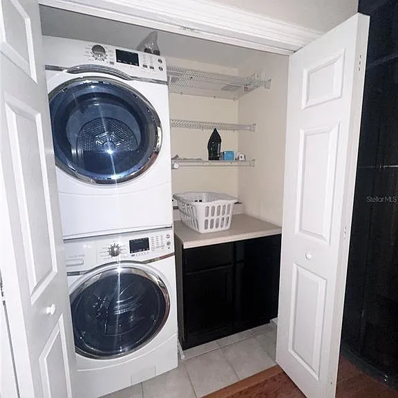 2303 Kensington Garden Ln — Photo 14