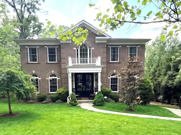 9 Cockrell St, Alexandria, VA 22304