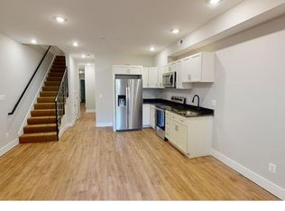 733 12th St SE #1, Washington, DC 20003