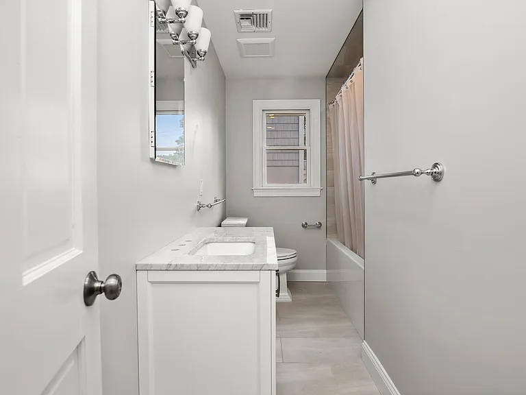 81 Cos Cob Ave #A — Photo 11