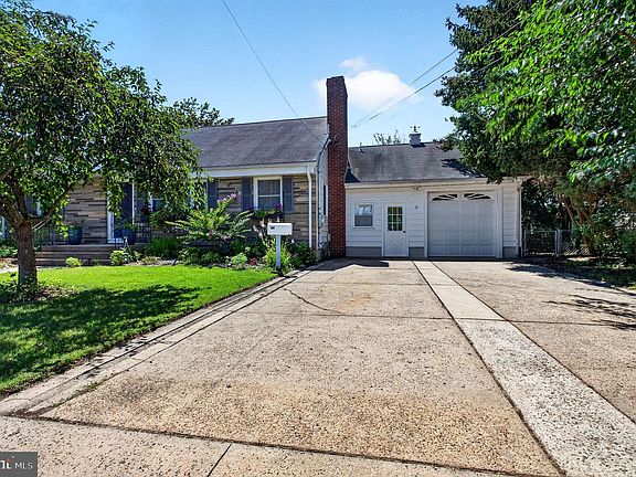 3rd image of 321 Buttonwood St