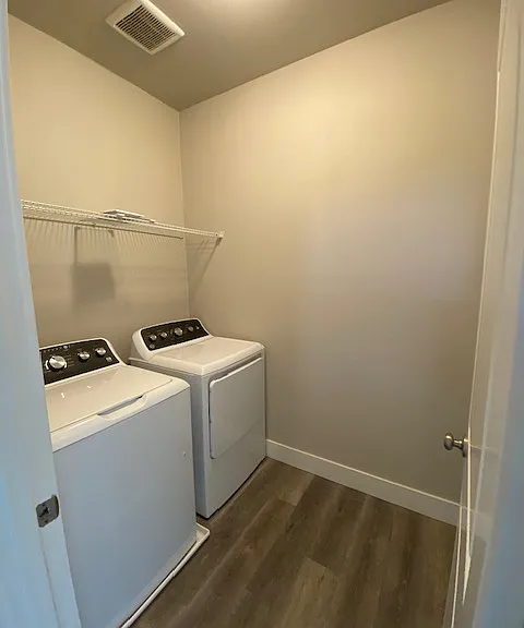 564 NE Cherry St — Photo 8