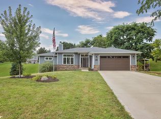 769 Oak Ridge Ln, Genoa City, WI 53128