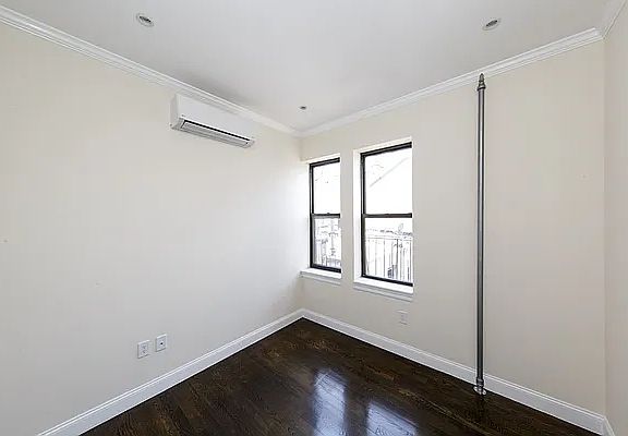3rd image of 329 Union St APT 4B