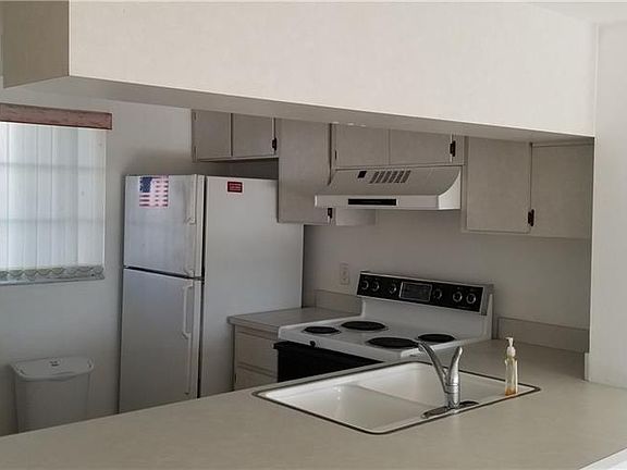 4th image of 3310 Loveland Blvd Unit 1304