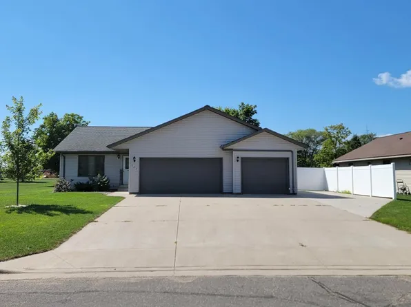 523 1st St SE, Richmond, MN 56368