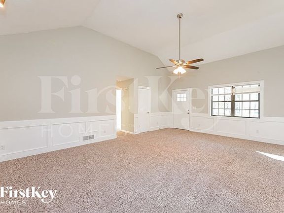 4th image of 2795 Twin Springs Dr