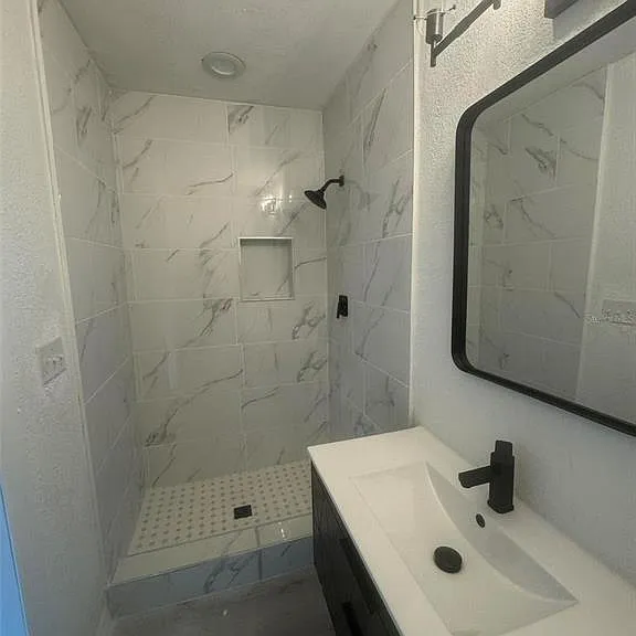 2549 Olive Ave — Photo 10