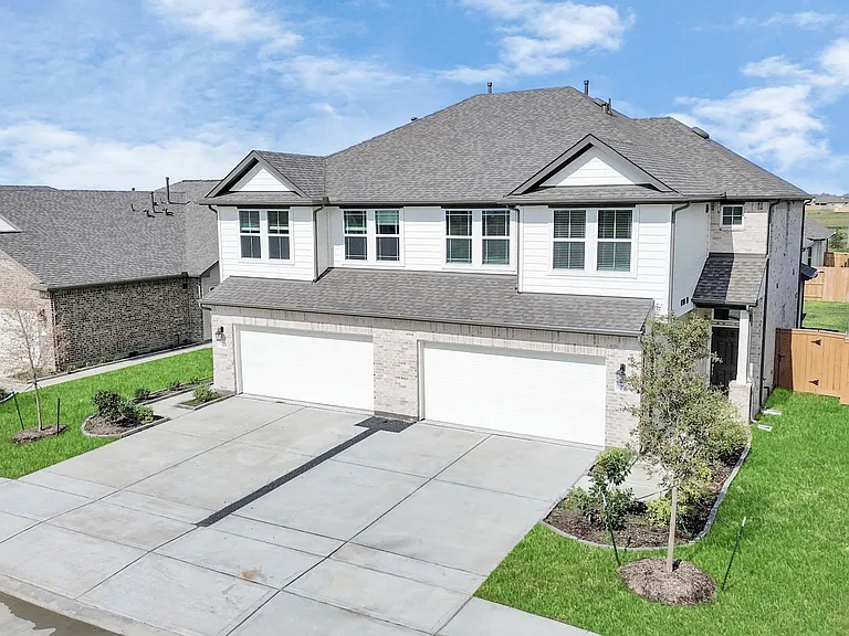 21026 Bay Village Dr #A — Photo 2