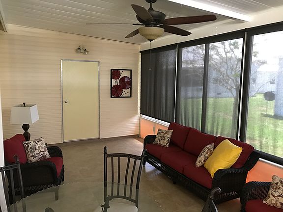 3rd image of 831 Sun Glow St
