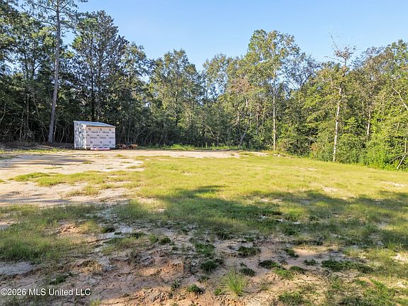 5th image of 33 Range Line Rd