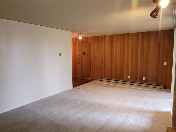 3rd image of 275-6347 137th Ave NE #275