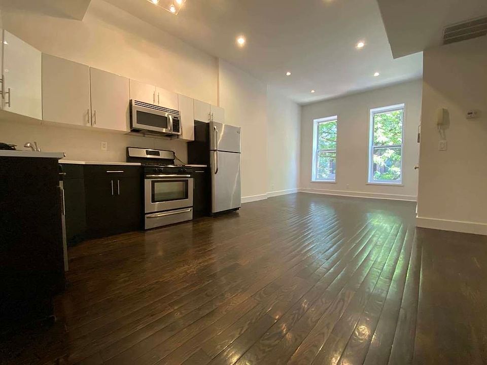 1st image of 487 Willoughby Ave #1F