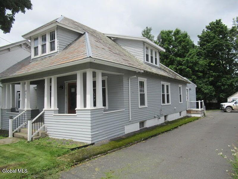 5th image of 811 Hudson Avenue