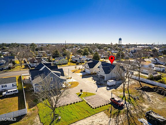 2nd image of 103 Live Oak Commons