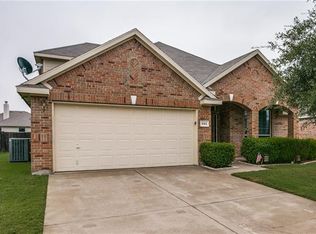 805 Cutting Horse Dr, Mansfield, TX 76063