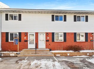 50 Colwell Dr #17, Fredericton, NB E3A6R3