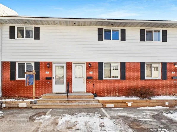 50 Colwell Dr #17, Fredericton, NB E3A 6R3