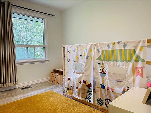 5th image of 2076 Constance Dr