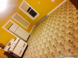 9 1/2 Douglas St APT 2, Worcester, MA 01603