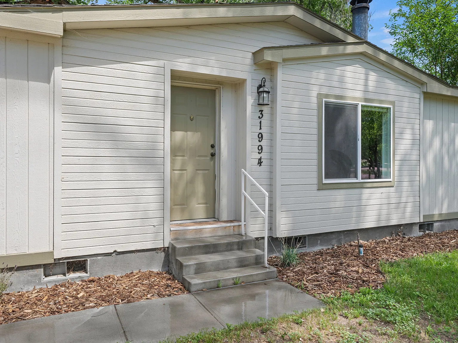 3 bed, 1188 sqft, $1,800 — Photo 4
