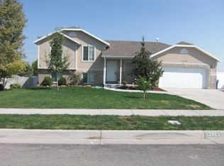 13953 S Lookout Peak Dr, Riverton, UT 84096