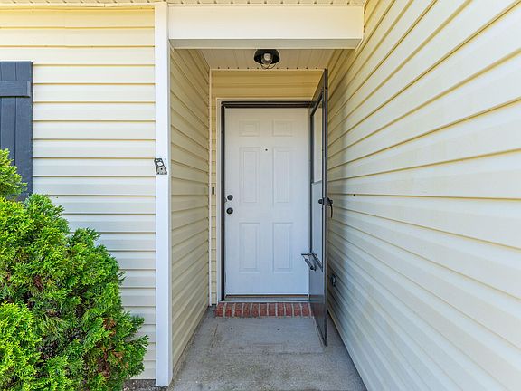 4th image of 315 Apple Dr