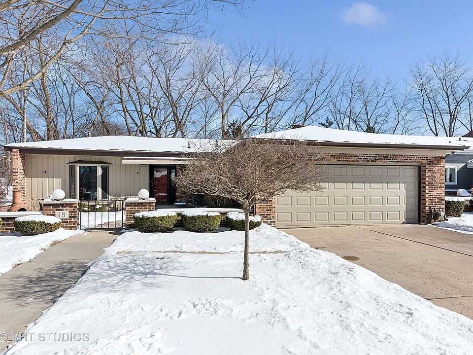 1st image of 18 Temple Garden Ct