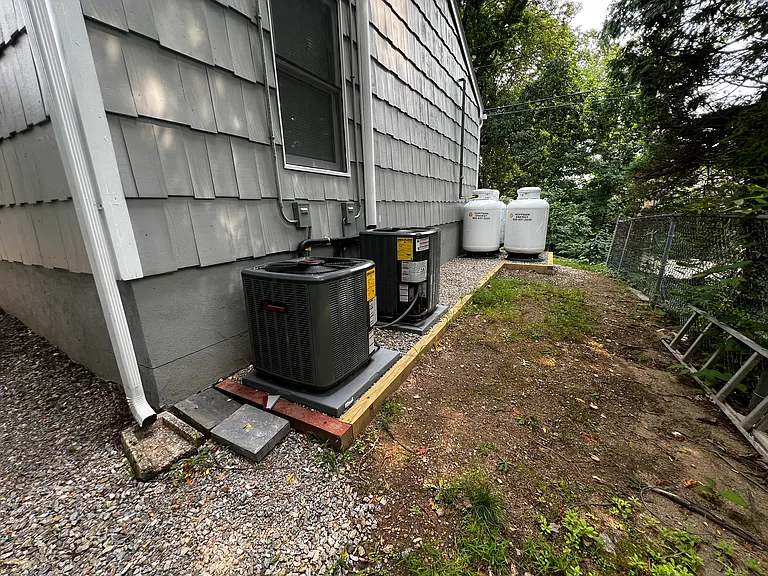 485 Peet St — Photo 41