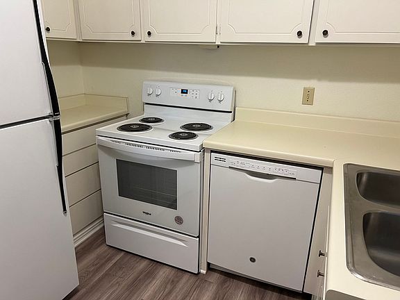 4th image of 7709 Broadway APT 117