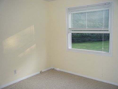 5th image of 62 Roberts Dr