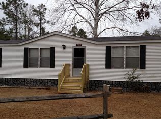 1364 Creech Dr, Spring Lake, NC 28390