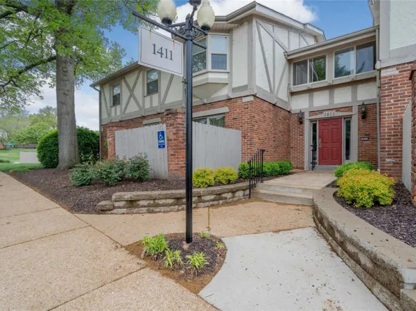 1411 Willow Brook Cv APT 10, Saint Louis, MO 63146