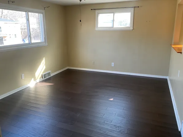 21 Forrestal Ln, Buffalo, NY 14210