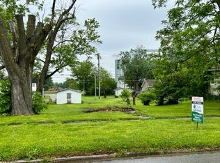 615 W 3rd St, Cameron, MO 64429