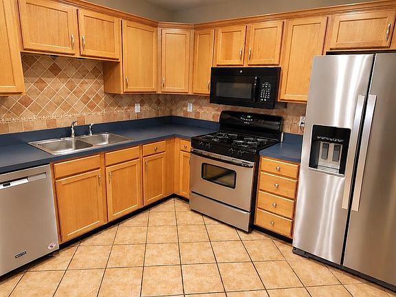5th image of 103 Eagle Ct #103