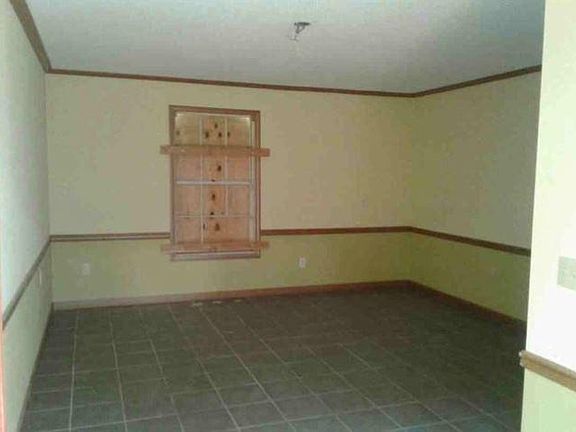 4th image of 6 Walnut Ct