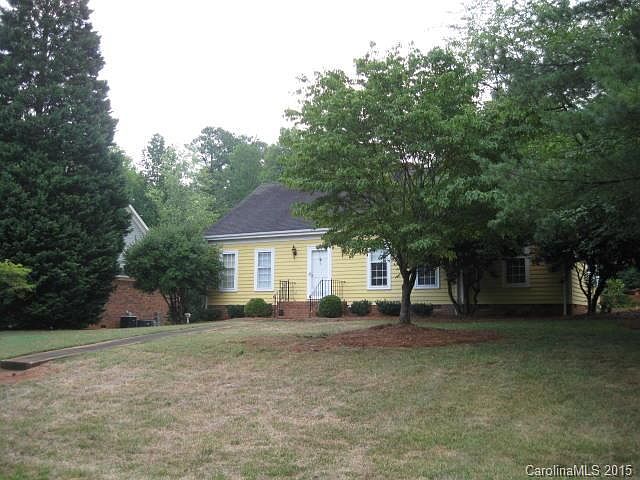 1st image of 2365 Londonderry Dr