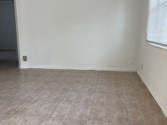 5th image of 3519 Rogers Ave