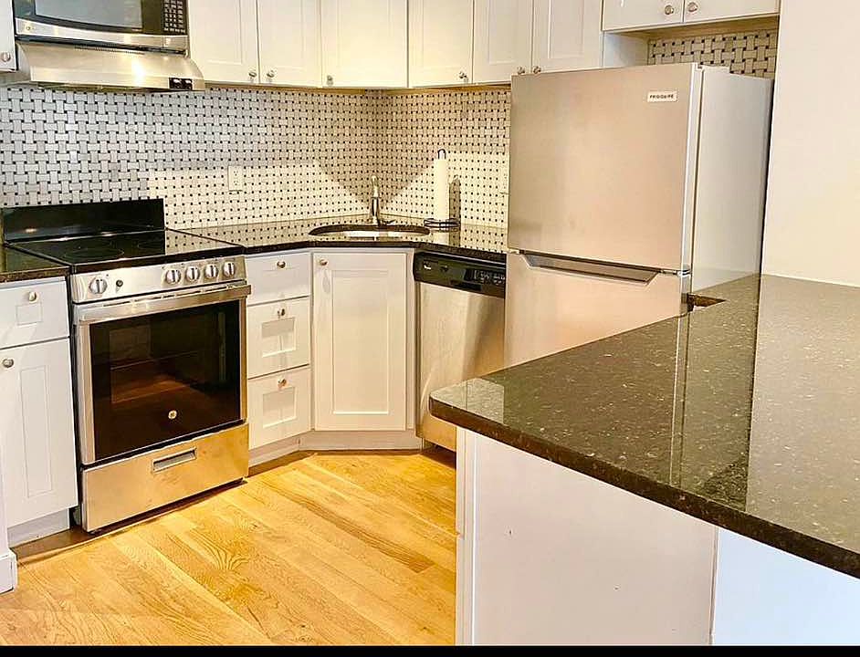 1st image of 19 Clinton St APT 203